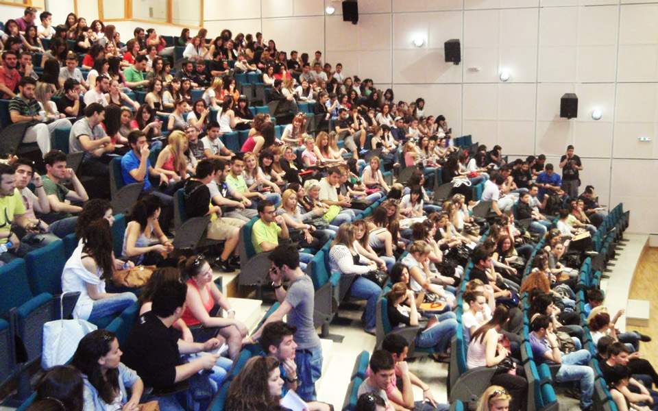 Δύο στους τρεις φοιτητές πήραν μετεγγραφή σε Πανεπιστήμιο της αρεσκείας  τους - Δυνατή Ελλάδα
