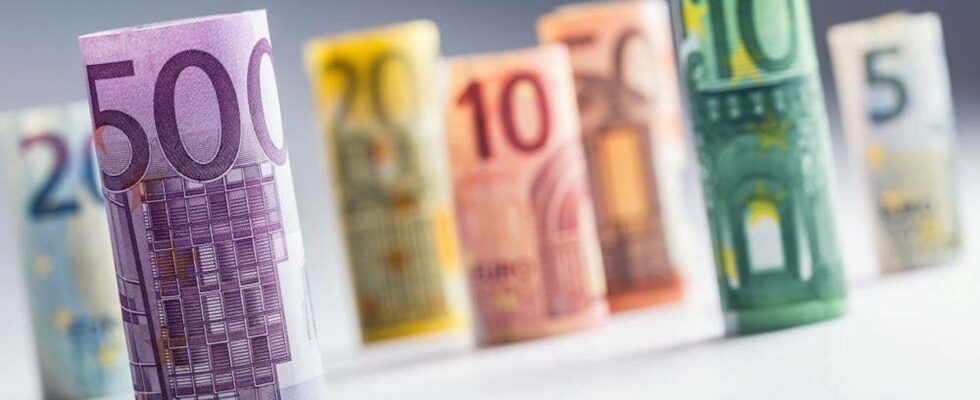Capital Economics: Η ΕΚΤ θα αυξήσει το PEPP στα 2 τρισ., με διάρκεια έως τα μέσα του 2022