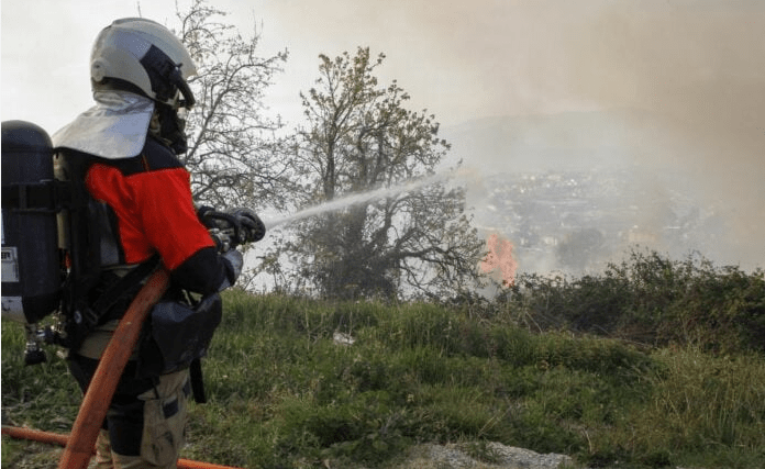 Υπό έλεγχο οι πυρκαγιές στη βόρεια Ισπανία – Δεκάδες άνθρωποι απομακρύνθηκαν από τα σπίτια τους