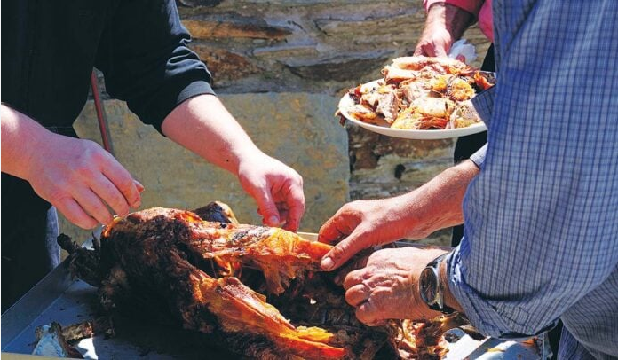 Το απότομο πέρασμα από τη νηστεία στο πασχαλινό τραπέζι κρύβει κινδύνους