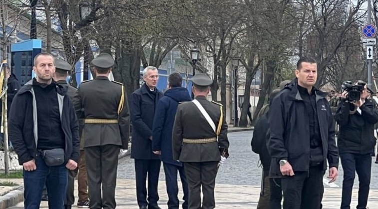 Αιφνιδιαστική επίσκεψη Στόλτενμπεργκ στο Κίεβο