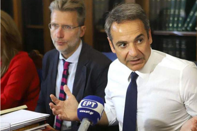 Γιατί καλύπτει τον ανιστόρητο Σκέρτσο ο Μητσοτάκης μετά την ιταμή δήλωσή του;