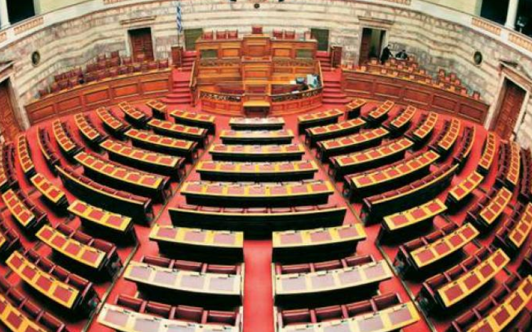 Επαγγέλματα που «πιάνουν» τα περισσότερα έδρανα στην Βουλή τα τελευταία 50 χρόνια