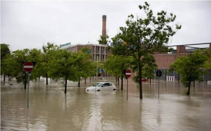 Ιταλία: Τουλάχιστον 8 νεκροί από τις φονικές πλημμύρες – Ματαίωση του αγώνα της Formula 1