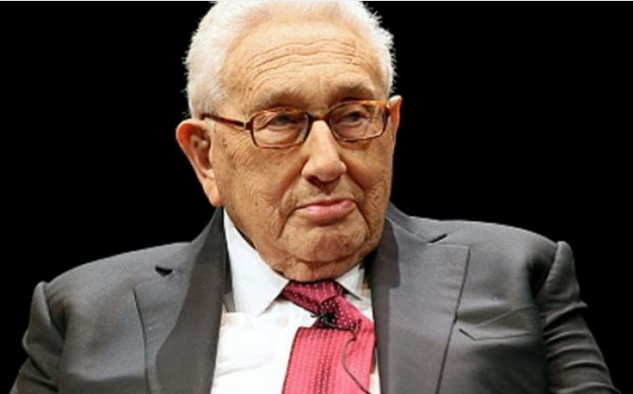 Ο Henry Kissinger άναψε φωτιές με την ένταξη της Ουκρανίας στο ΝΑΤΟ – Σκληρή απάντηση από Κίνα και Medvedev