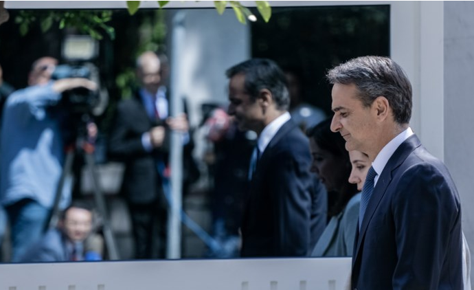 Στον «αέρα» τα επιπρόσθετα προεκλογικά μέτρα Μητσοτάκη – Δεν συμπεριλήφθηκαν στο Πρόγραμμα Σταθερότητας 2023-2026