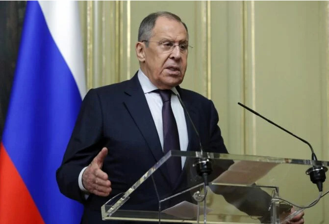 Λαβρόφ για F-16: Οι δυτικοί «παίζουν με τη φωτιά»