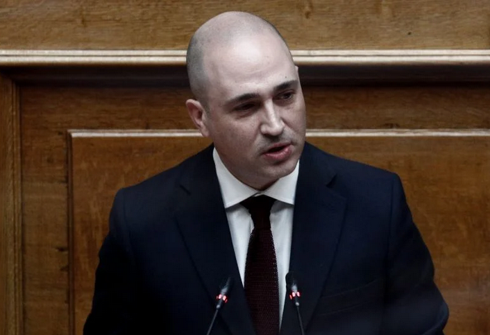 Πυρετός διεργασιών και συμμαχιών στη «δεξιά πολυκατοικία»