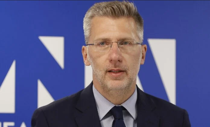 Μετά τη Ντόρα άρχισε τις απειλές και ο Σκέρτσος!