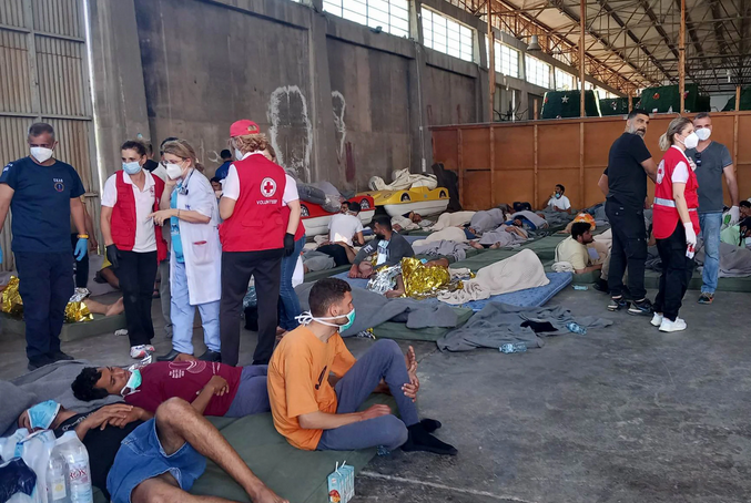 Ναυάγιο στην Πύλο: «Παιδιά και γυναίκες ήταν στα αμπάρια» – Οι μαρτυρίες των διασωθέντων