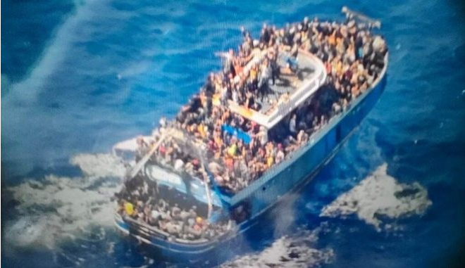 Ναυάγιο στην Πύλο: Το σκάφος με τους μετανάστες λίγο πριν από την τραγωδία – Φωτογραφίες ντοκουμέντα