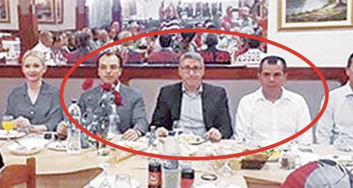 Φωτογραφια σοκ: Ο υποψήφιος της ΝΔ «αγκαλιά» με τον Σαδίκ στον Τούρκο πρόξενο