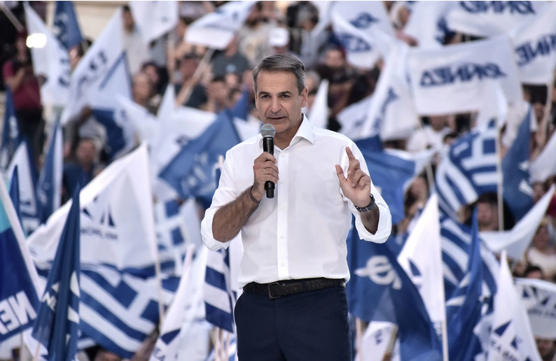 Μητσοτάκης στο Σύνταγμα: Από τις αρχές του 2024 θα έχουμε το νέο ενιαίο μισθολόγιο στο Δημόσιο