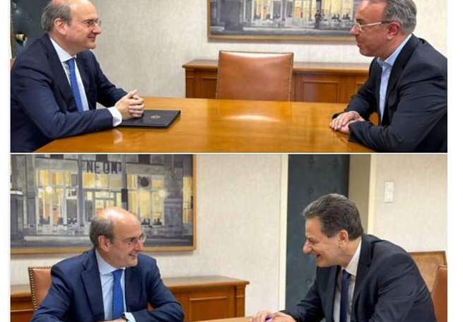 Συναντήσεις Χατζηδάκη με Σταϊκούρα και Σκυλακάκη: «Θα λειτουργήσουμε με ομαδικό πνεύμα»