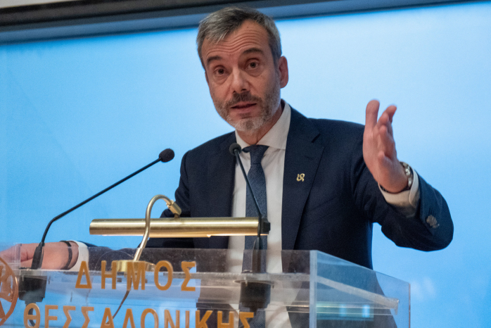 Ζέρβας: "Καλά έκανε και κρατικοποίησε τον ΟΑΣΘ ο ΣΥΡΙΖΑ, μια χαρά είναι τα Solaris της Λειψίας"