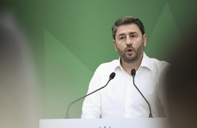 Τα αχαρτογράφητα νερά στην Κεντροαριστερά και το ΠΑΣΟΚ