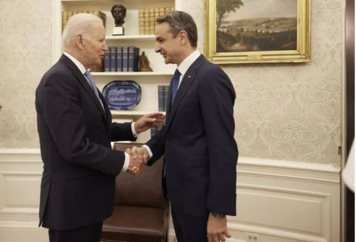 Τηλεφωνική επικοινωνία Μητσοτάκη με Μπάιντεν – Τι συζήτησαν