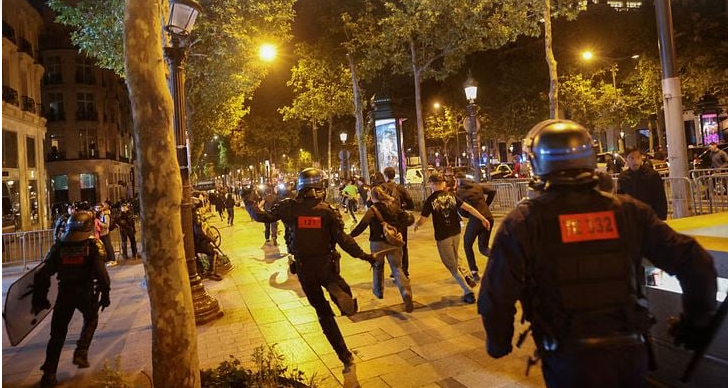 Γαλλία: Αντιδρούν οι Δήμαρχοι έπειτα από την επίθεση στο Λ’ Αϊ-λε Ροζ – Οι αυριανές τους διαμαρτυρίες