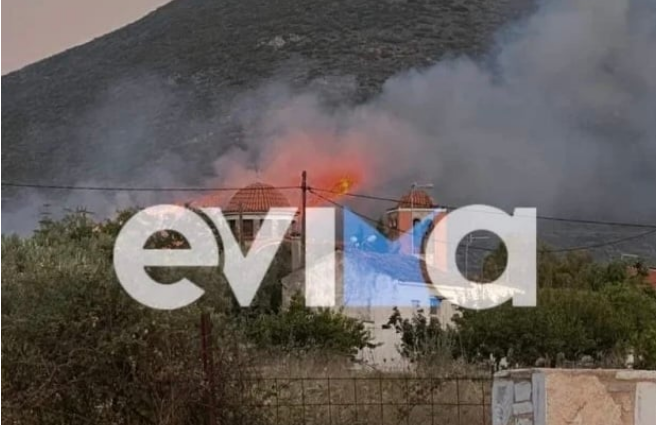 Εύβοια: Θεριεύει η φωτιά που ξέσπασε κοντά στο εργοστάσιο της ΔΕΗ
