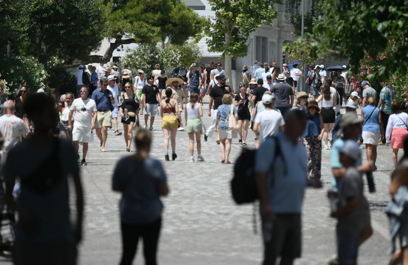 Καύσωνας «Κλέων»: Ο δεκάλογος με τα μέτρα προστασίας – Τι πρέπει να προσέξετε