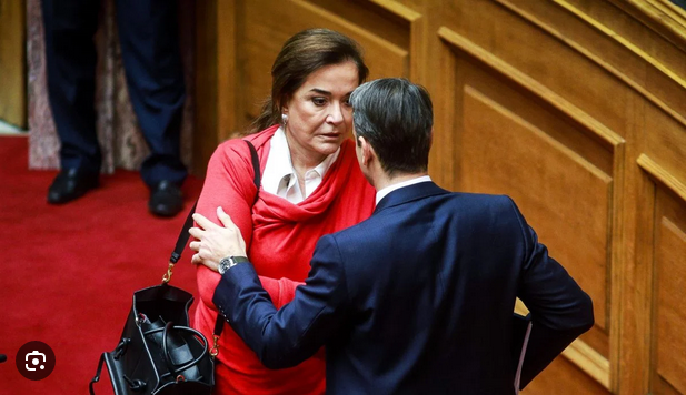 Πρόεδρος της επιτροπής εξωτερικών υποθέσεων της Βουλής η Ντόρα Μπακογιάννη!