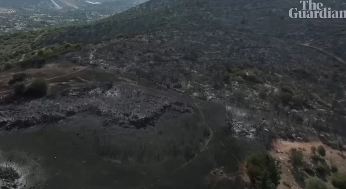 Φωτιά στον Κουβαρά: Βίντεο από drone του Guardian δείχνει την μεγάλη καταστροφή
