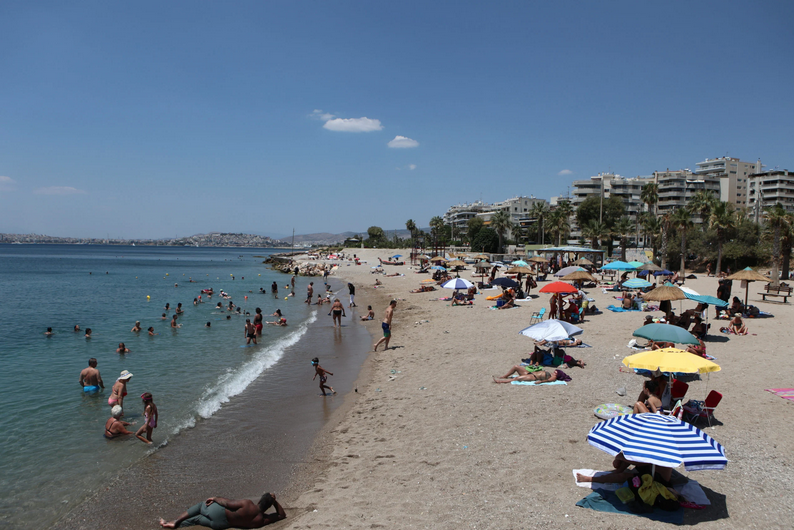 Καύσωνας: Νέο έκτακτο δελτίο της ΕΜΥ – Κορυφώνεται το κύμα ζέστης με 46άρια