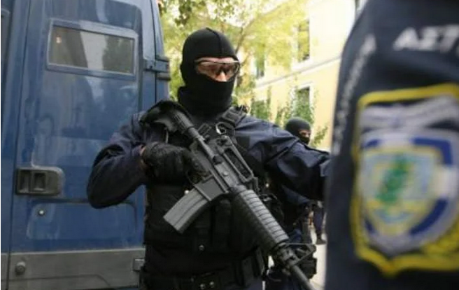 Συνελήφθη ο 60χρονος βομβιστής της τεκτονικής στοάς στην Αθήνα!