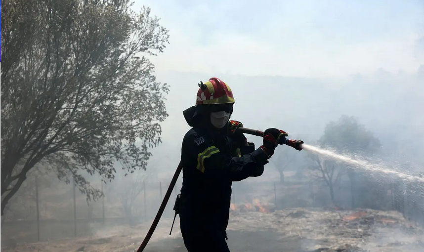 Θεσσαλονίκη: Πυρκαγιά σε γεωργική έκταση στον δήμο Βόλβης - Συνδρομή και από αέρος