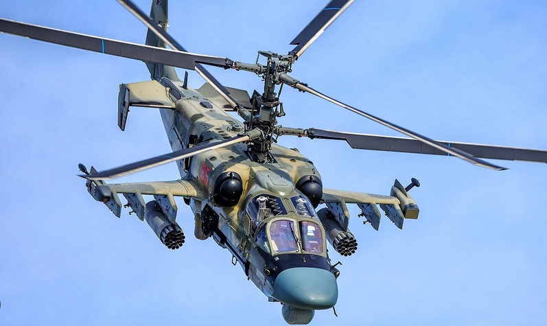 Βίντεο: Η στιγμή που ρωσικό ελικόπτερο Ka-52 καταστρέφει ουκρανικό τανκ