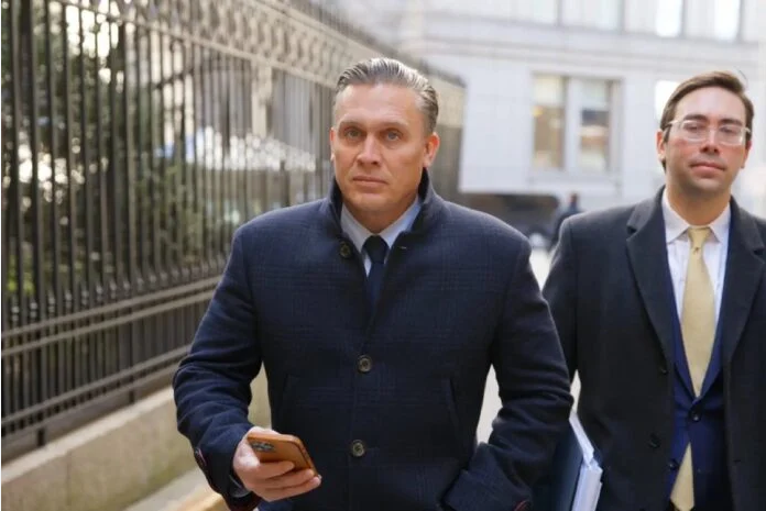Δικαστικό πραξικόπημα στην Αμερική για να σωθεί ο Μπάιντεν!