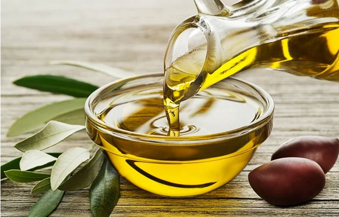 Σούπερ μάρκετ: Πάνω από 12 ευρώ η τιμή στο λάδι από Νοέμβριο – Γιατί θα περιοριστούν οι ποσότητες από το 2024