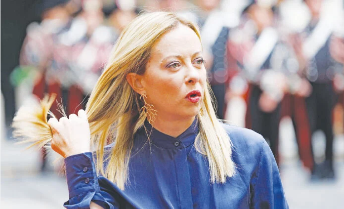 Μανωλης Κοττακης: Λύκος στα πρόβατα
