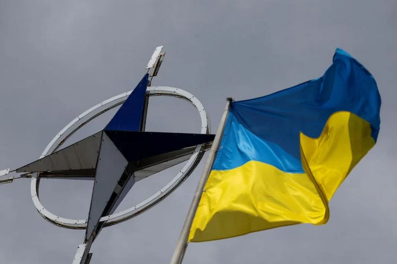 NATO: Ναι σε ένταξη της Ουκρανίας αν παραχωρήσει εδάφη στην Ρωσία, λέει αξιωματούχος – Τι απαντά το Κίεβο