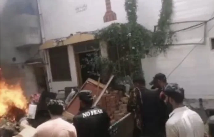 Πακιστάν: Επιτέθηκαν σε εκκλησίες και έκαψαν σπίτια χριστιανών!