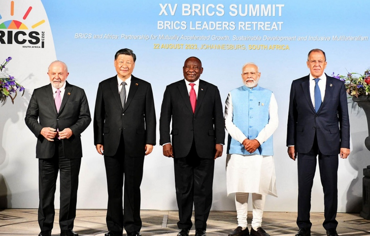Σε ισχύ το νέο παγκόσμιο σχέδιο των BRICS – Ετοιμάζουν ενεργειακό στραγγαλισμό για να επιταχύνουν την αποδολαριοποίηση