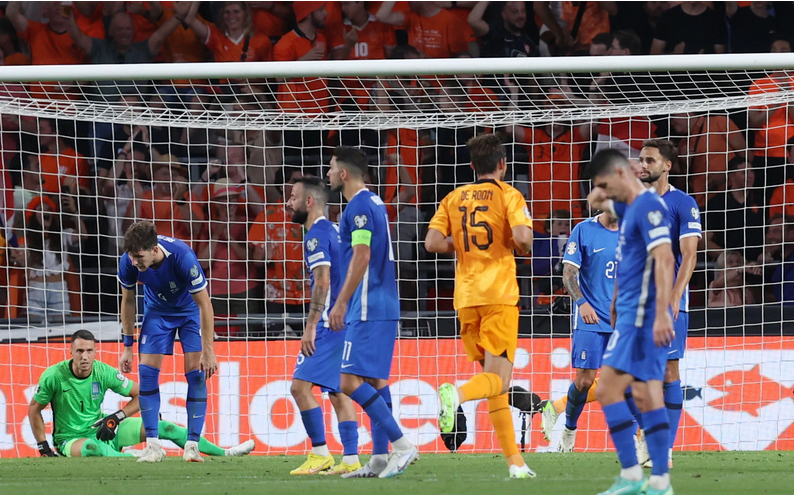 Ολλανδία – Ελλάδα 3-0: Παράδοση άνευ όρων