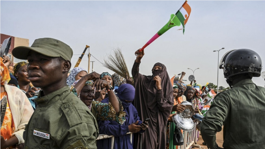 Η Αφρική αλλάζει - Η Μπουρκίνα Φάσο έστειλε στρατό για να υπερασπιστεί τον Νίγηρα από επέμβαση της γαλλόφιλης ECOWAS