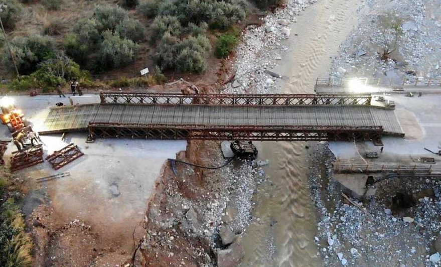 Γέφυρα Μπέλεϋ: Τη συναρμολογούν οκτώ άτομα, στήνεται σε λίγες ώρες-Πού βρίσκεται η μεγαλύτερη στην Ελλάδα