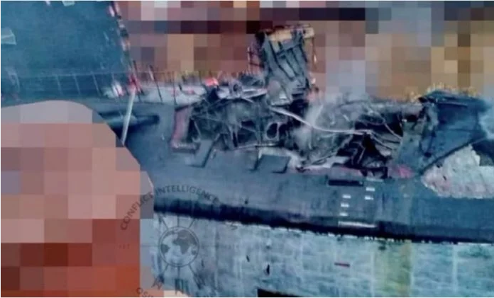 Παρουσιάστηκαν εικόνες από το ρωσικό υποβρύχιο που χτυπήθηκε από τους Ουκρανούς
