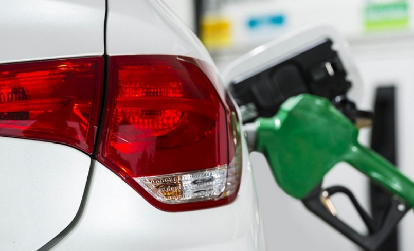 Γαλλία: Πωλήσεις καυσίμων σε τιμές κάτω του κόστους για να συγκρατηθεί η ακρίβεια