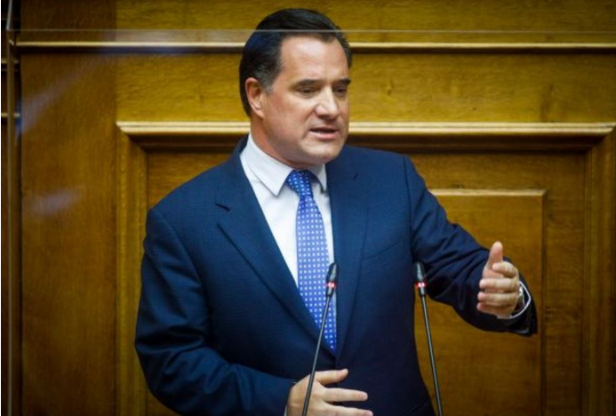 Βουλή: Κόντρα Γεωργιάδη – αντιπολίτευσης για το εργασιακό νομοσχέδιο – Τι είπε ο υπουργός Εργασίας για τις τριετίες