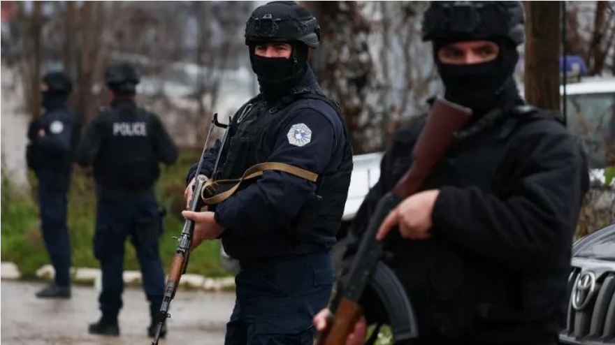 Ανάφλεξη στο Κόσοβο - Πρόκληση ΝΑΤΟ: Βομβαρδίστε το Βελιγράδι