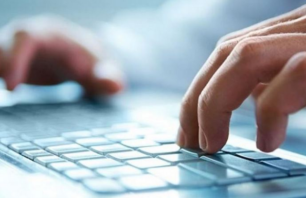 Ελεύθεροι επαγγελματίες: Το αργότερο στις αρχές του 2024 οι αλλαγές στην φορολόγηση – Τι εξετάζεται