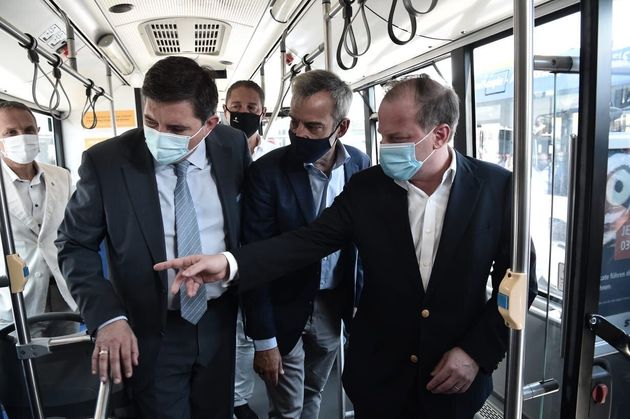 ΔΗΜΑΡΧΕ, κύριε Ζέρβα γιατί δε λέτε ποιός ,επίμονα σας έπεισε για την αγορά των λεωφορείων της Λειψίας;(ΒΙΝΤΕΟ)