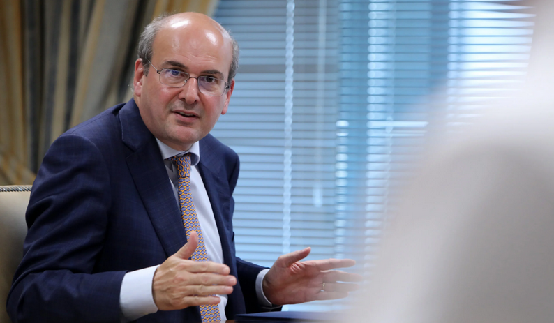 Χατζηδάκης για συντάξεις: Αύξηση 3,1% το 2024 – Απέκλεισε το ενδεχόμενο επιδότησης στην αντλία για το πετρέλαιο θέρμανσης
