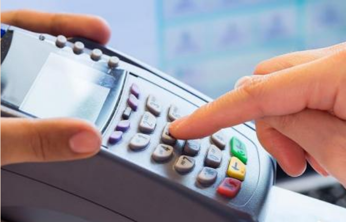Ηλεκτρονικές πληρωμές: Όλα τα νέα επαγγέλματα με υποχρέωση εγκατάστασης POS