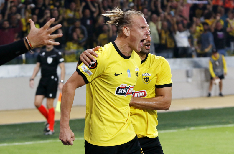 ΑΕΚ – Άγιαξ 1-1: Ο Βίντα την κράτησε στην κορυφή