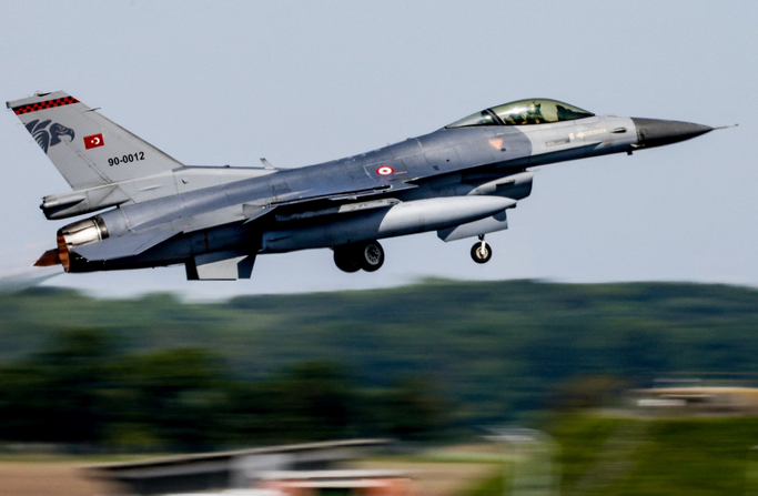 Ολοκληρώθηκε η συμφωνία «μαμούθ» για τα F-16: Παίρνει 40 νέα και αναβαθμίζει άλλα 79 η Τουρκία