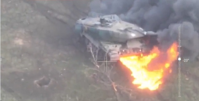 Γερμανικά άρματα Leopard-2A6 και αμερικανικά ΤΟΜΑ Μ2 Bradley «καίγονται σαν λαμπάδες»